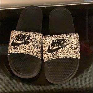 Nike slides